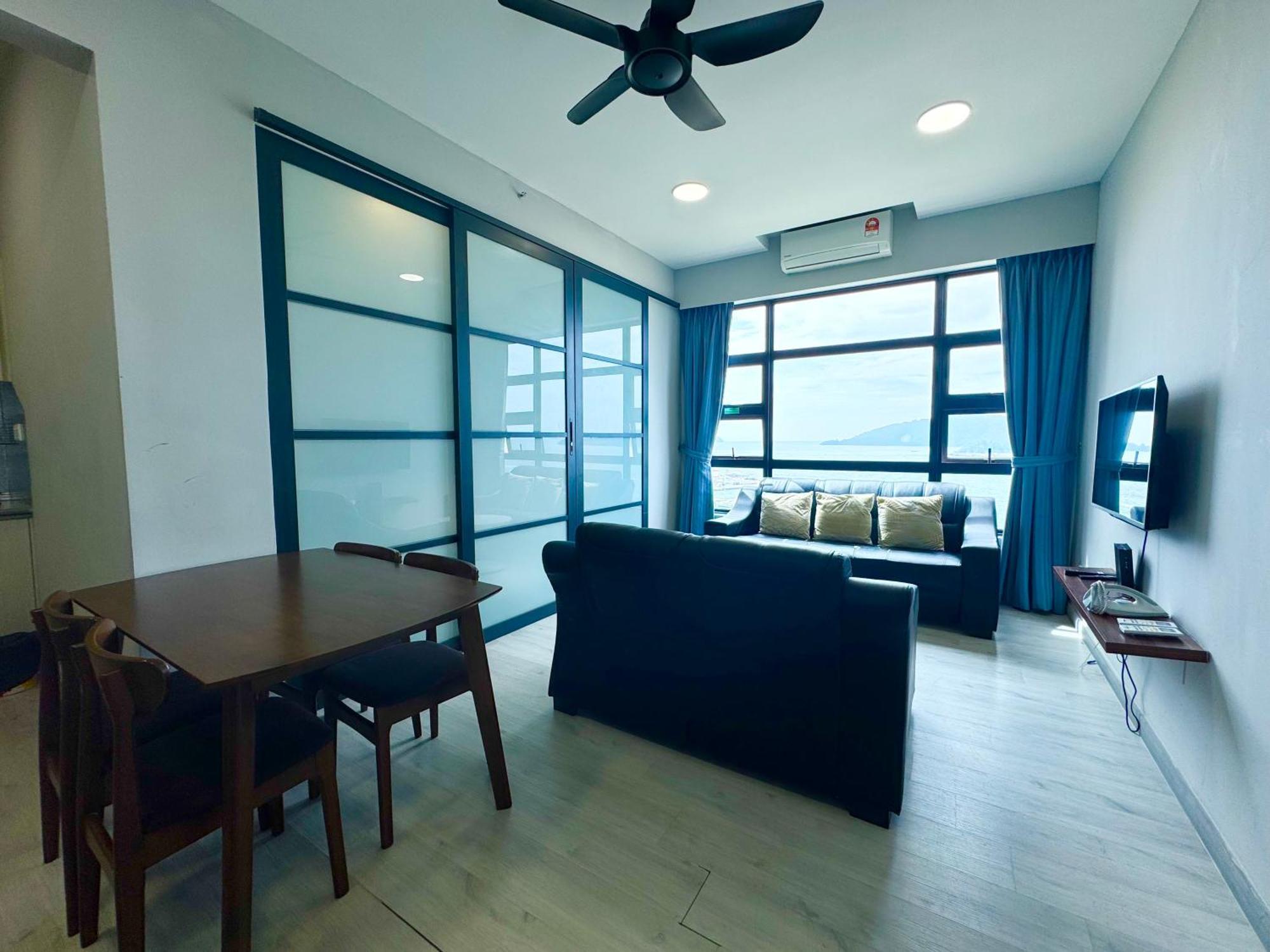 Sunset Seaview Vacation Condos @ Jesselton Quay Kota Kinabalu Exterior photo